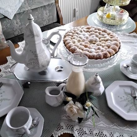 Böhmische Buchteln mit Vanillesoße