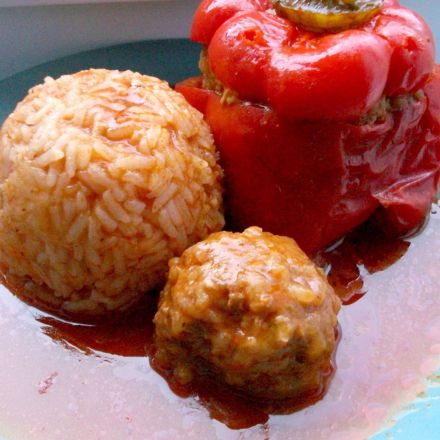 Omas gefüllte Paprika mit Jasmin Reis