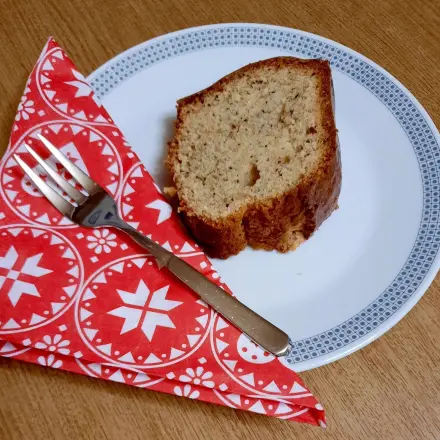 Nusskuchen mit Schokoglasur in der Kranzform: Schnell und einfach