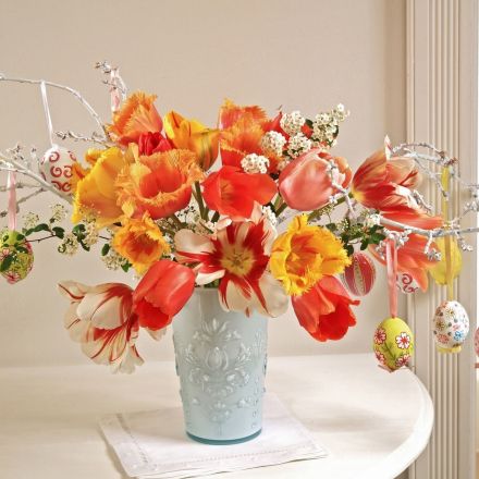 Osterzweige mit Blumen dekorieren & frisch halten