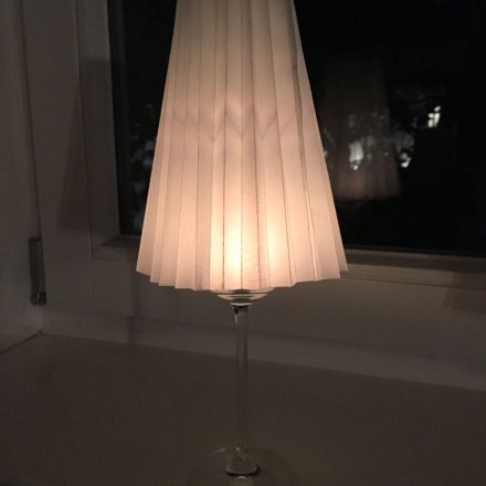 Windlicht mit Weinglas basteln