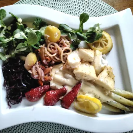 Heilbutt auf Karottenspaghetti mit Zitronenbutter-Soße
