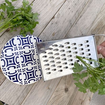 Kräuter schneller vom Stiel trennen