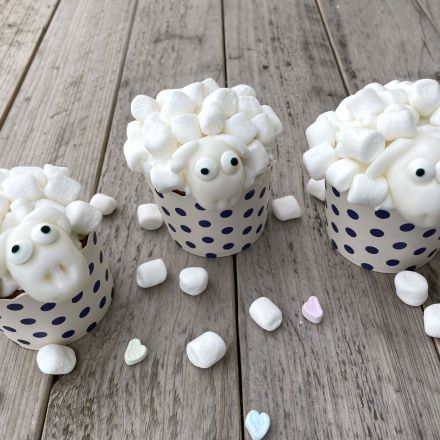 Schäfchen-Muffins mit Marshmallows