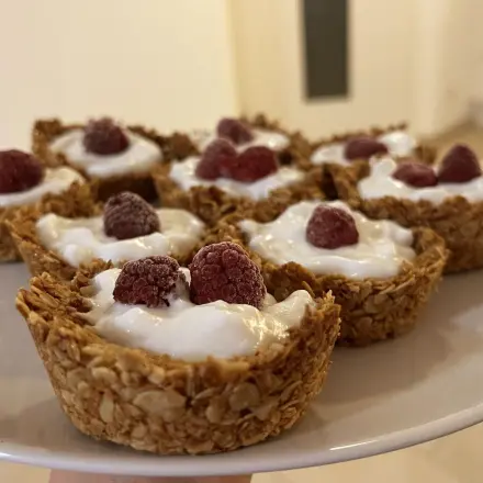 Haferflocken-Joghurt-Cups mit Beeren
