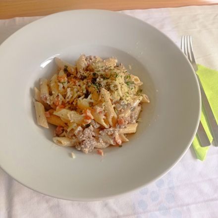 Penne mit Ragú Bianco