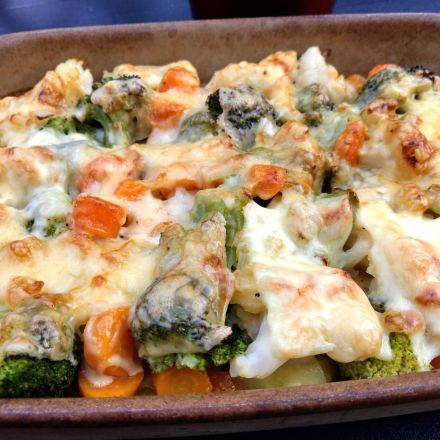 Kartoffel-Blumenkohl-Brokkoli-Auflauf