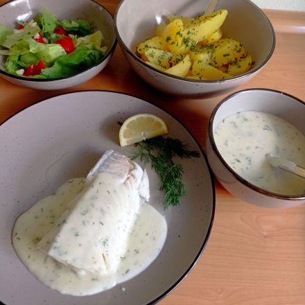 Kabeljau gedünstet mit Dill-Sahne-Béchamel