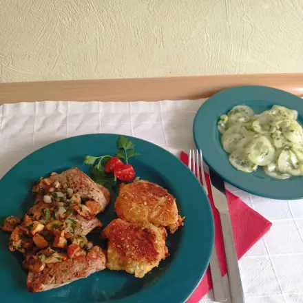 Schweinefilet mit Pfifferlingen und Kartoffelplätzchen