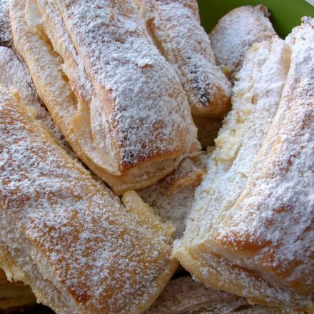 Blätterteigteilchen mit Vanillecreme