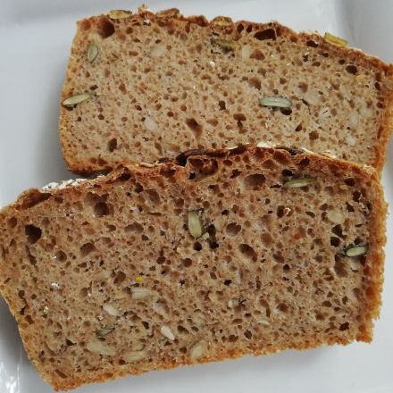Gesundes Vollkornbrot selber backen