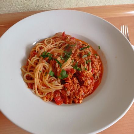 Spaghetti mit Thunfischsoße