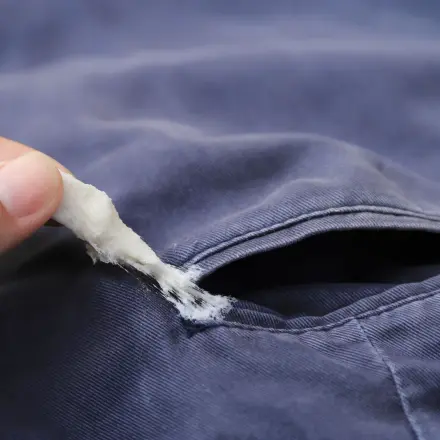 Kaugummi aus Textilien entfernen