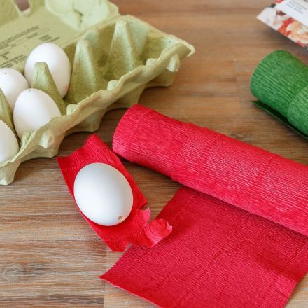 Ostereier bunt färben mit Krepp