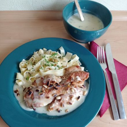 Hähnchenbrust mit Zitronen-Thymian-Sauce