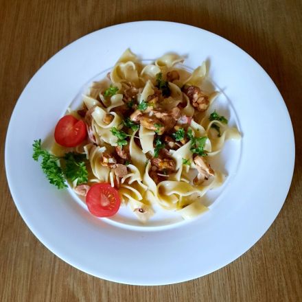 Pfifferlinge in Sahnesoße mit Bandnudeln