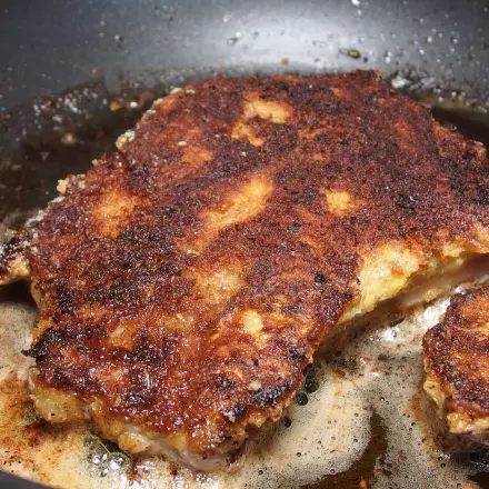 Schweineschnitzel scharf paniert (für 2 Personen)
