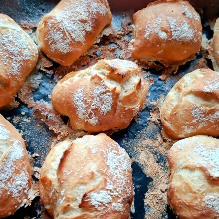 Perfekte Frühstücksbrötchen über Nacht