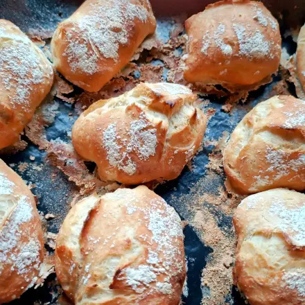 Perfekte Frühstücksbrötchen über Nacht