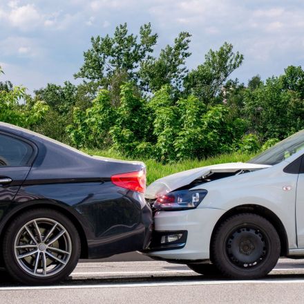 Was tun bei einem Autounfall? 5 wichtige Tipps