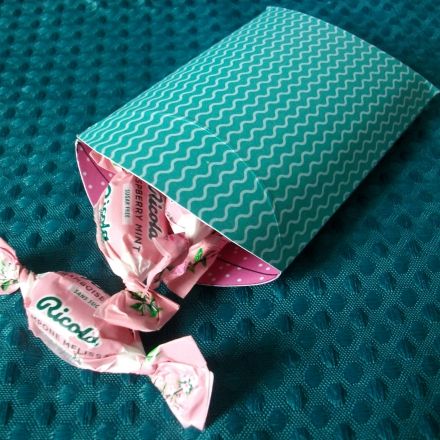 Geschenkverpackung basteln für Bonbons