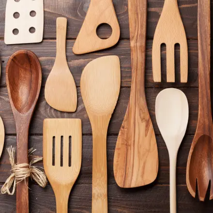 Holzlöffel auskochen und versiegeln – Trick mit Hausmitteln