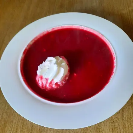 Rote-Bete-Suppe mit Kartoffeln