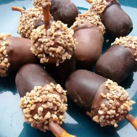 Herbst Snack: Schoko Eicheln mit Toffifee