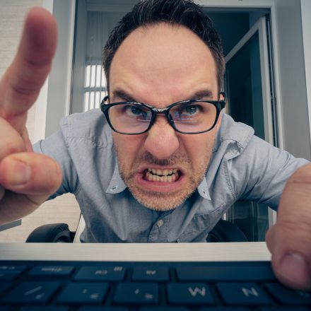 "Bernhards Welt" – Die Pflicht ruft: Jemand hat Unrecht im Netz