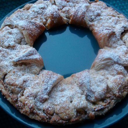 Spekulatius-Apfelring mit Blätterteig