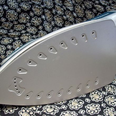 Bügeleisen reinigen