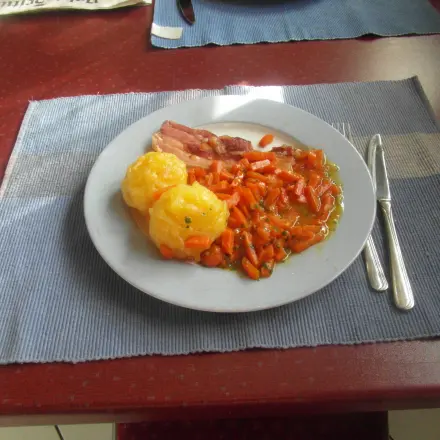 Murde un Klees (Möhren und Klöße)