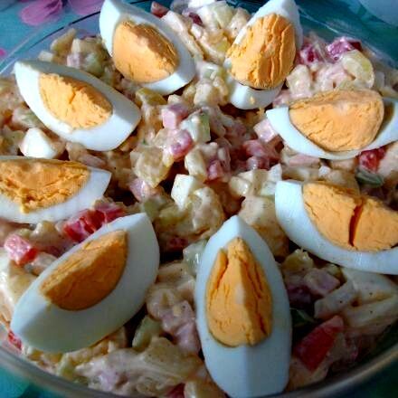 9 Tassen Salat