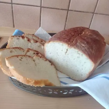 Weißbrot selber backen – klassisches Rezept mit Trockenhefe