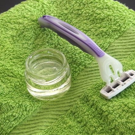 Intimrasur mit Olivenöl glatt wie ein Babypopo