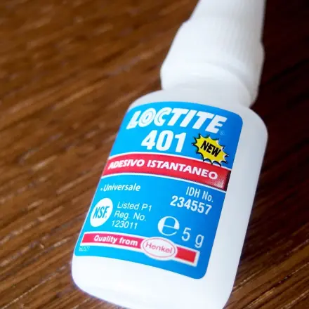 Universalkleber gegen Warzen