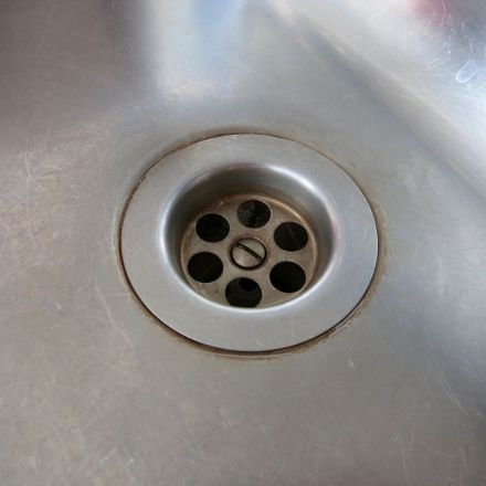 Verfärbungen im Spülbecken