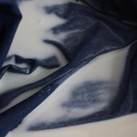 Kugelschreiber- und Tintenflecken auf Kleidung? Milch hilft