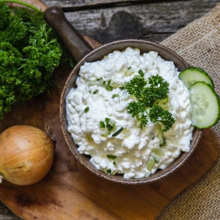 Pikanter Frischkäse-Dip