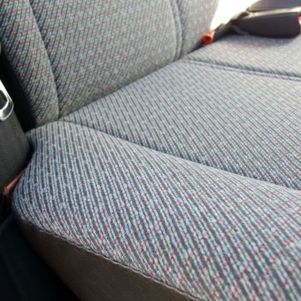 Kaugummi aus Autositz/Stoff entfernen