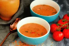 Linsensuppe mit roten Linsen