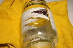 Aufkleber, Klebereste, Etiketten usw. mit Orangenreiniger entfernen