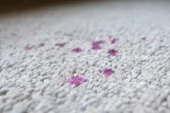 Wachsflecken entfernen mit L&ouml;schpapier und B&uuml;geleisen