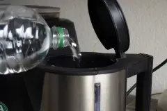 Blitzschnelles Entkalken ohne hei&szlig;es Wasser