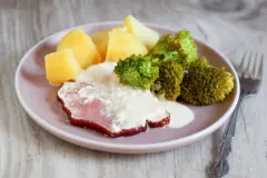 Kasseler in Schmandso&szlig;e