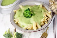 Brokkoli-Sauce mit Penne Nudeln