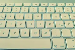 PC-Tastatur reinigen ohne Fl&uuml;ssigkeiten