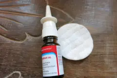 Wenn die H&auml;morrhoiden "rausschauen": Nasenspray