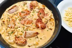 Schweinemedallions in Senfso&szlig;e