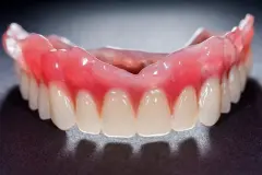 Zahnersatz g&uuml;nstiger reinigen